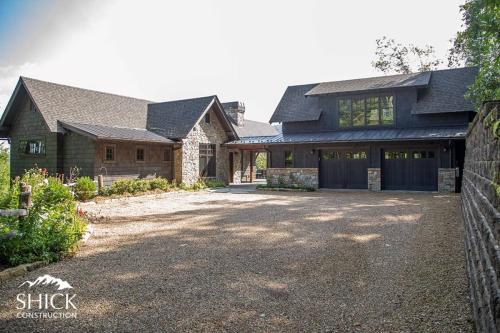 Straw Residence at Balsam Mountain Preserve - Jackson County, North Carolina | Shick Construction