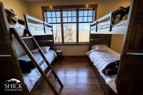 Straw Residence at Balsam Mountain Preserve - Jackson County, North Carolina | Shick Construction