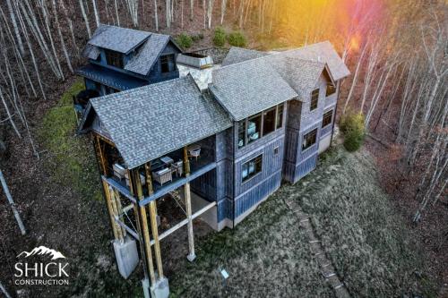 Straw Residence at Balsam Mountain Preserve - Jackson County, North Carolina | Shick Construction